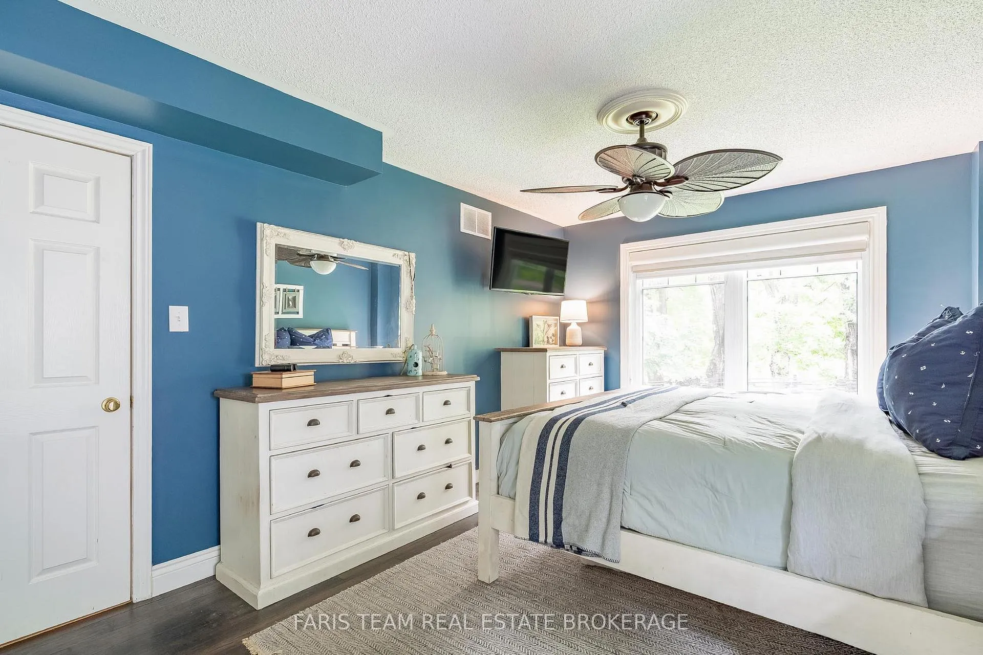 Photo 16 of 2268 Flos Road 10 E, Springwater, Rural Springwater — HOMEH