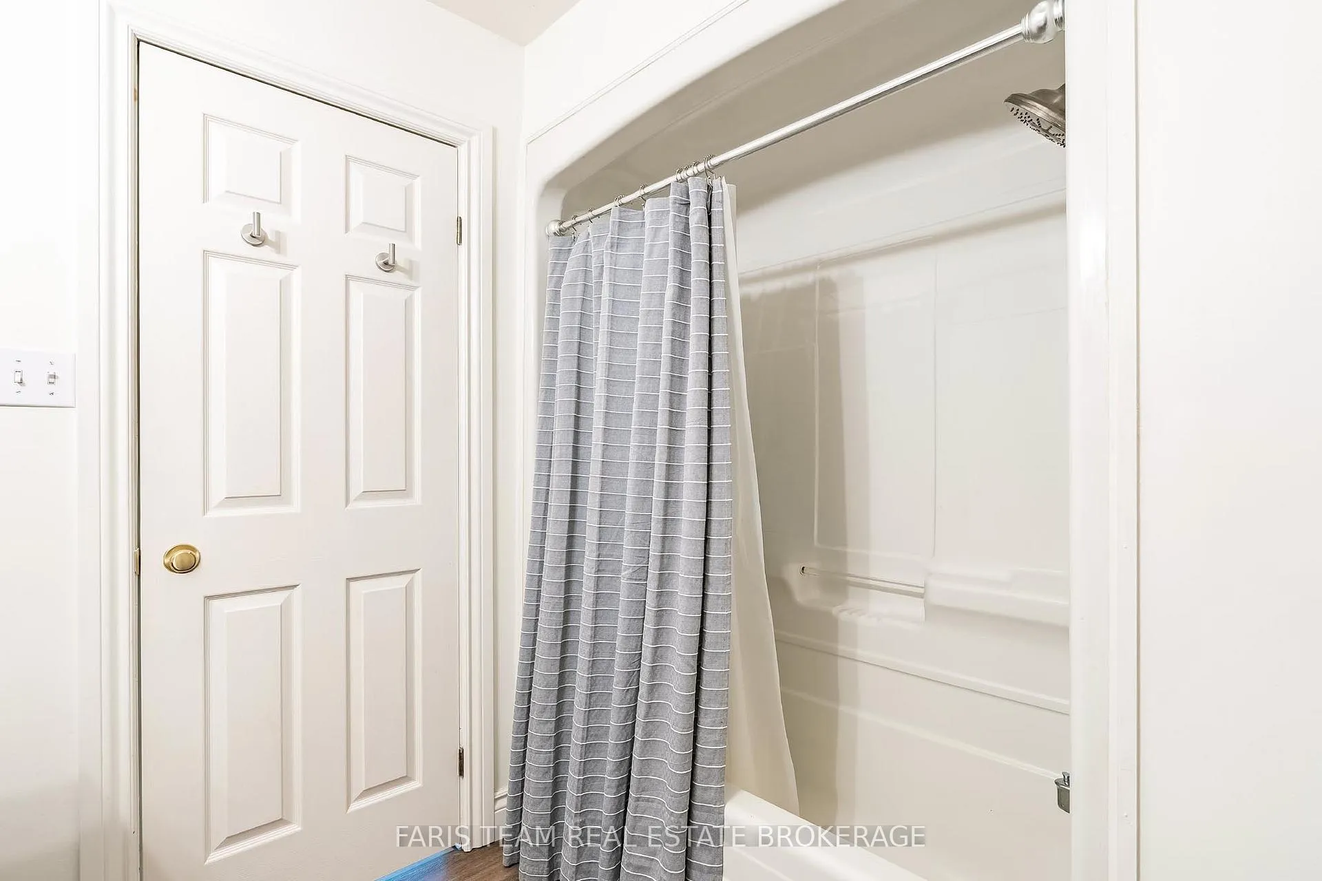 Photo 24 of 2268 Flos Road 10 E, Springwater, Rural Springwater — HOMEH