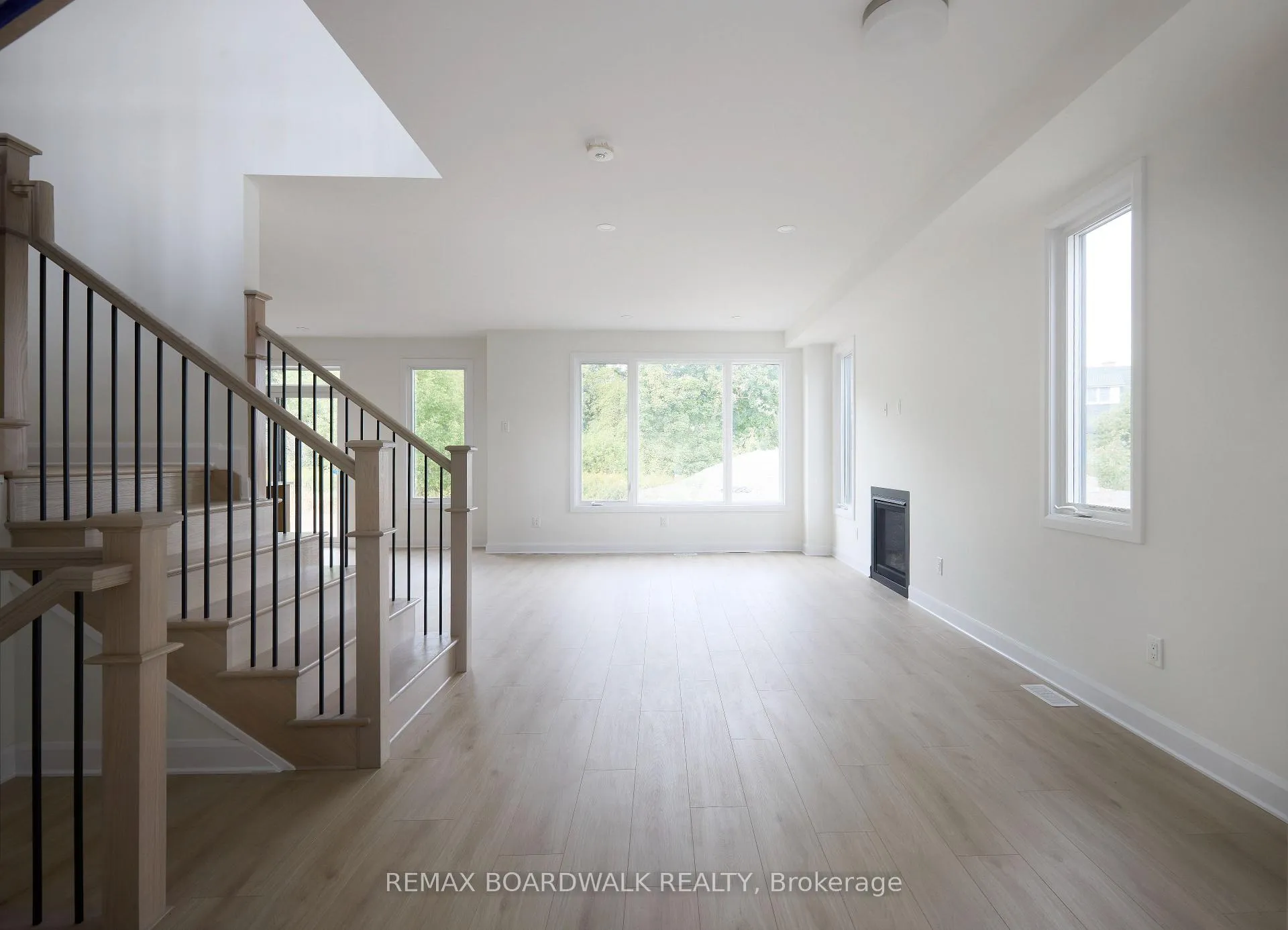 Photo 4 of 724 Kenny Gordon Avenue, Ottawa, Riverside South — HOMEH