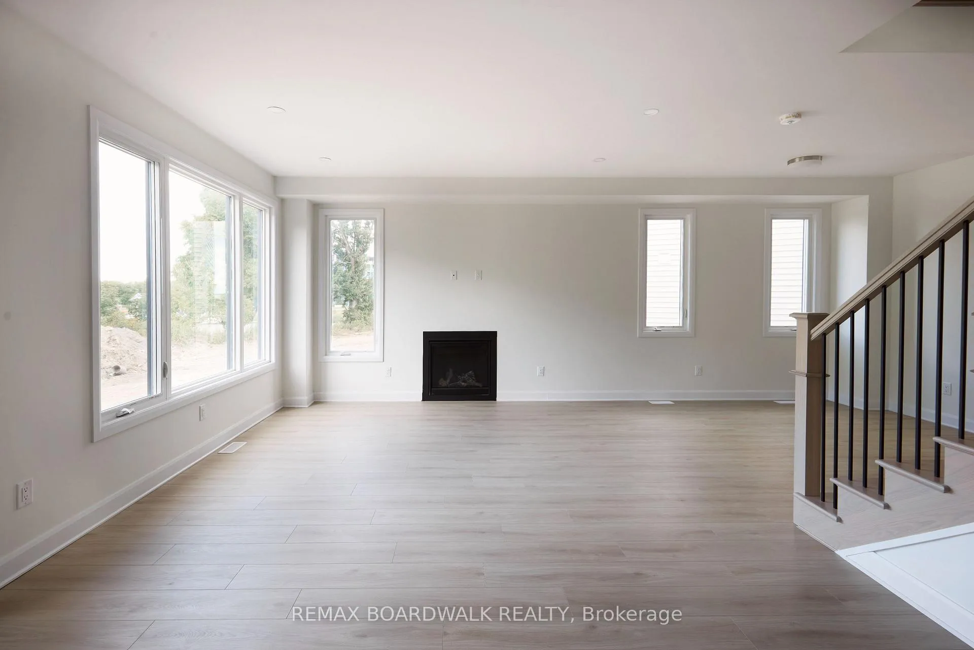 Photo 6 of 724 Kenny Gordon Avenue, Ottawa, Riverside South — HOMEH
