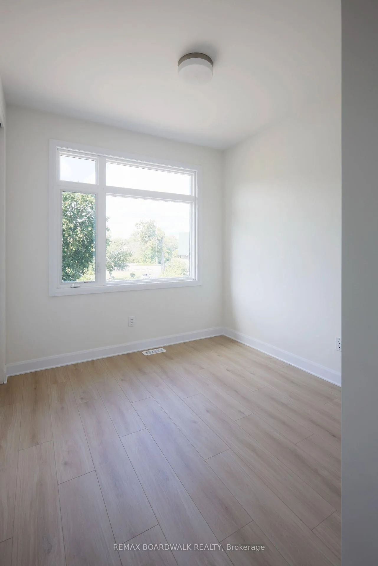 Photo 26 of 724 Kenny Gordon Avenue, Ottawa, Riverside South — HOMEH