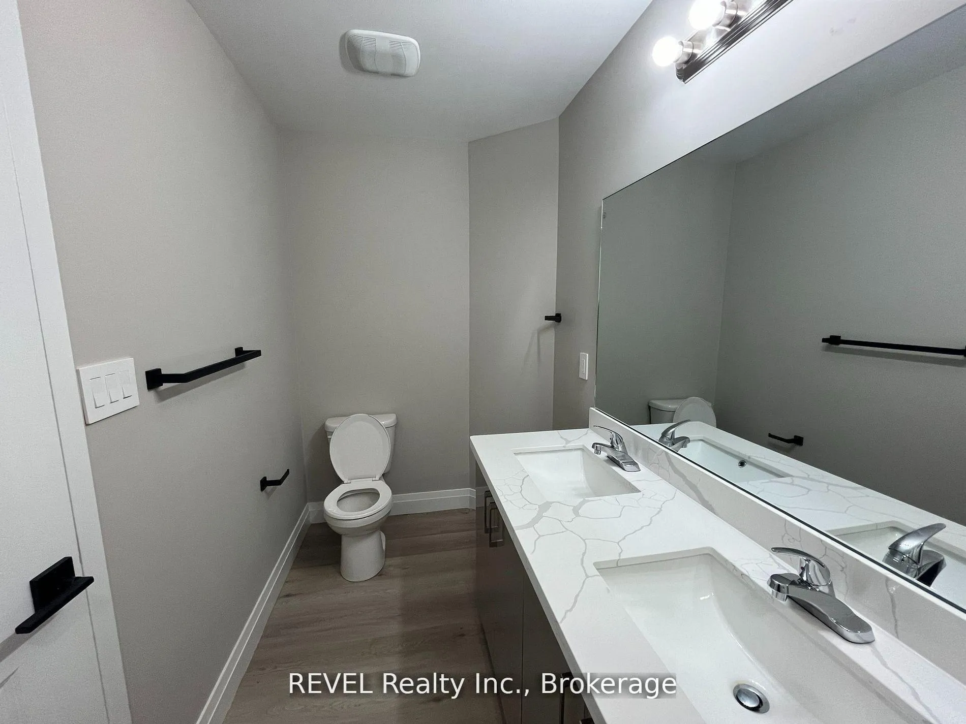 Photo 14 of 16 Keystone Trail, Welland, Lincoln/Crowland — HOMEH
