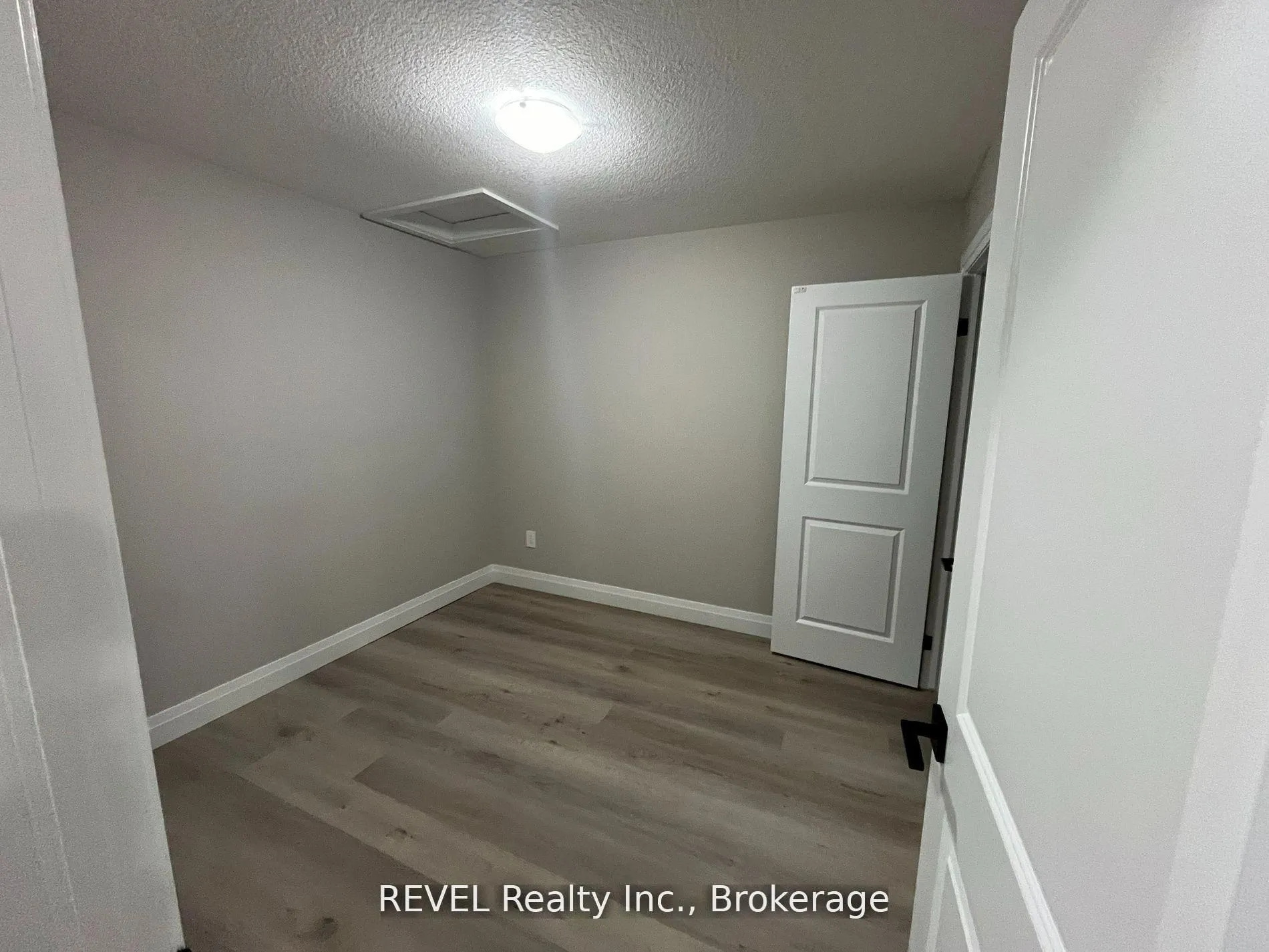 Photo 15 of 16 Keystone Trail, Welland, Lincoln/Crowland — HOMEH