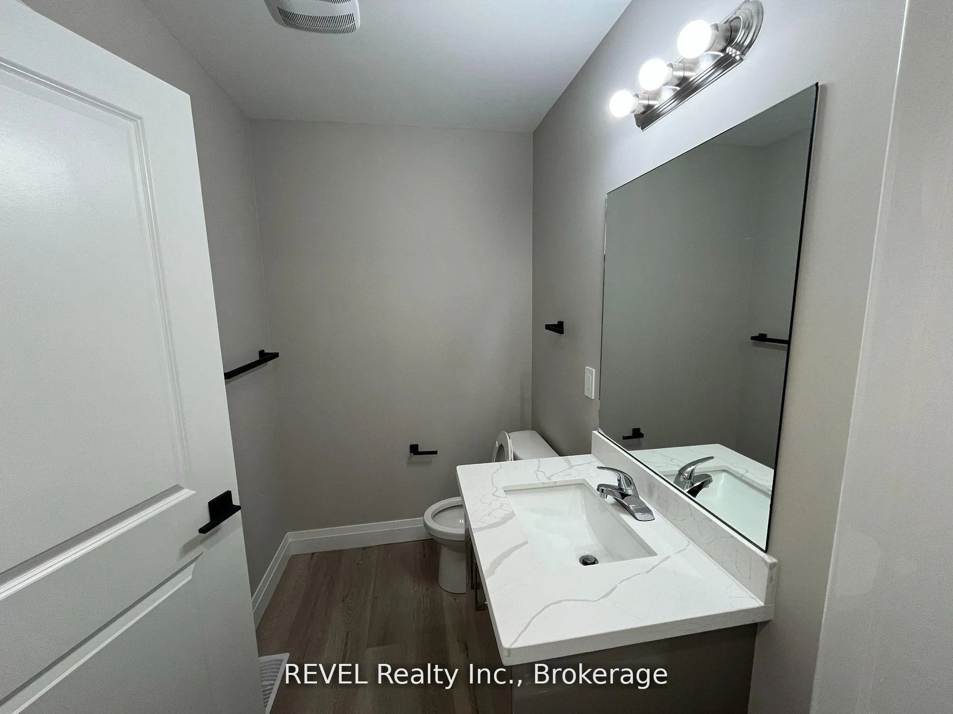 Photo 17 of 16 Keystone Trail, Welland, Lincoln/Crowland — HOMEH