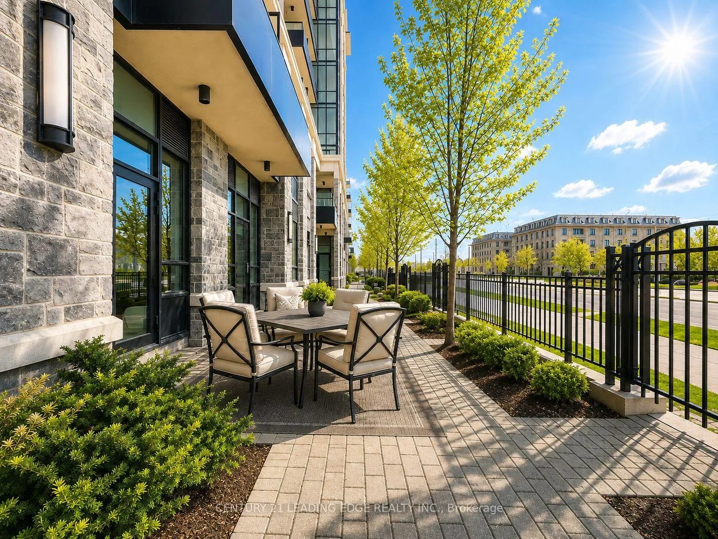 Photo 7 of Unit 121, 25 Water Walk Drive, Markham, Unionville — HOMEH