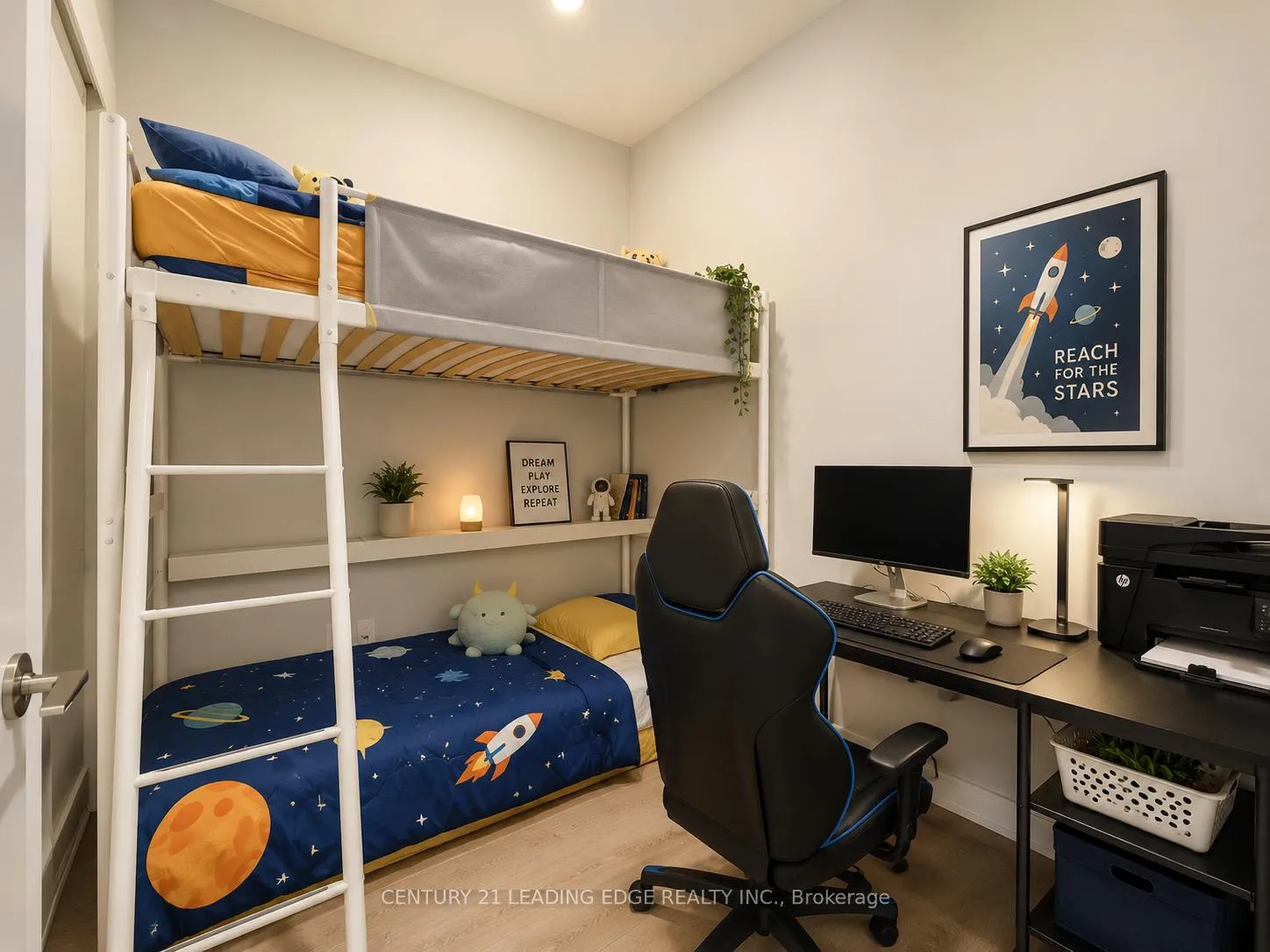 Photo 13 of Unit 121, 25 Water Walk Drive, Markham, Unionville — HOMEH