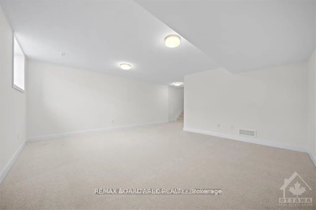 Photo 23 of 592 Roundhouse Crescent, Ottawa, Stittsville (South) — HOMEH