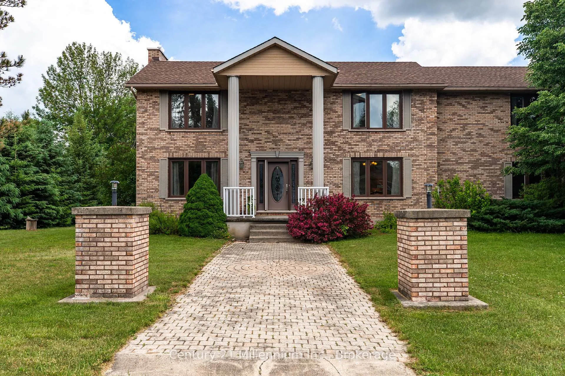 Photo 3 of 103 Cedar Court, Chatsworth — HOMEH
