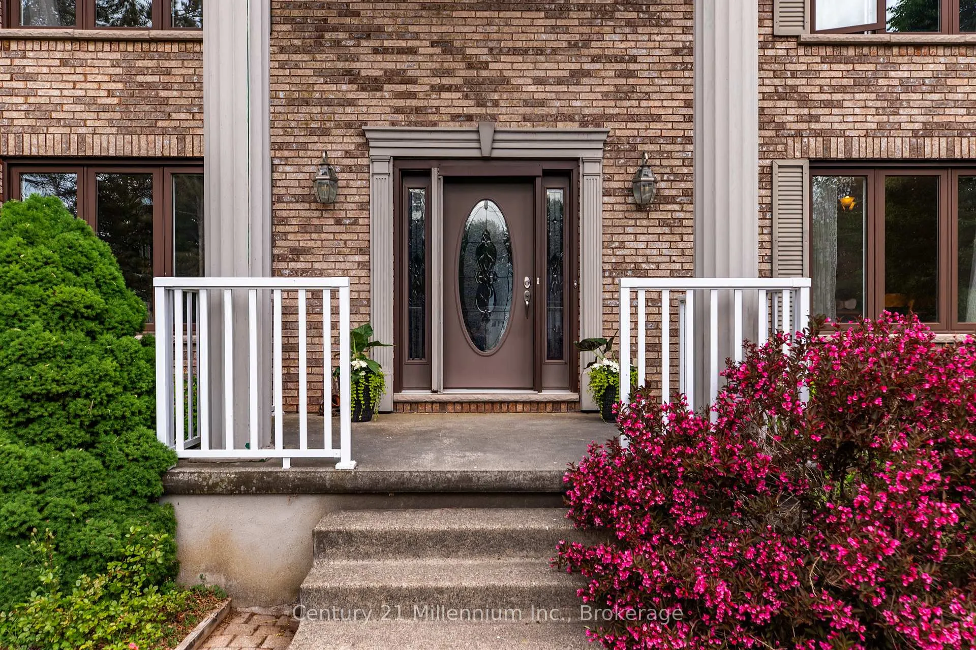 Photo 5 of 103 Cedar Court, Chatsworth — HOMEH