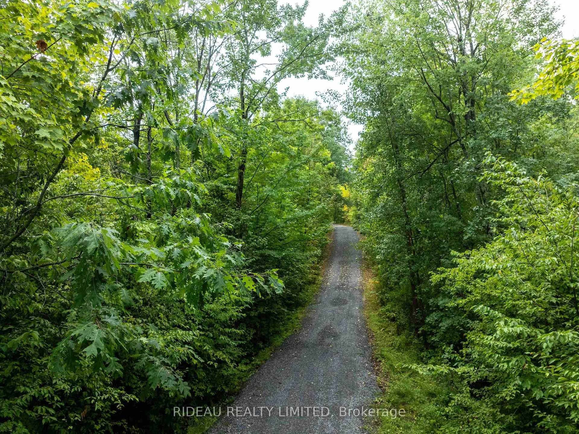 Photo 3 of 534 Oak Bluffs Road, Frontenac, Frontenac South — HOMEH