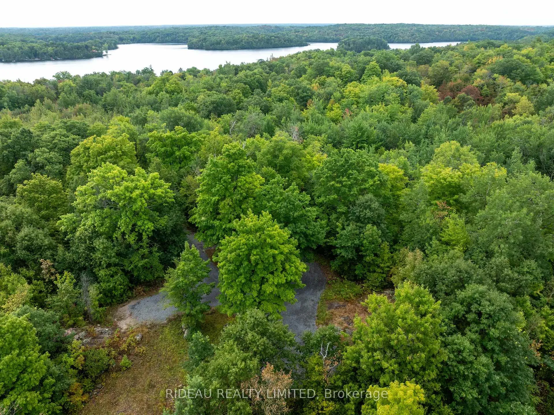 Photo 8 of 534 Oak Bluffs Road, Frontenac, Frontenac South — HOMEH