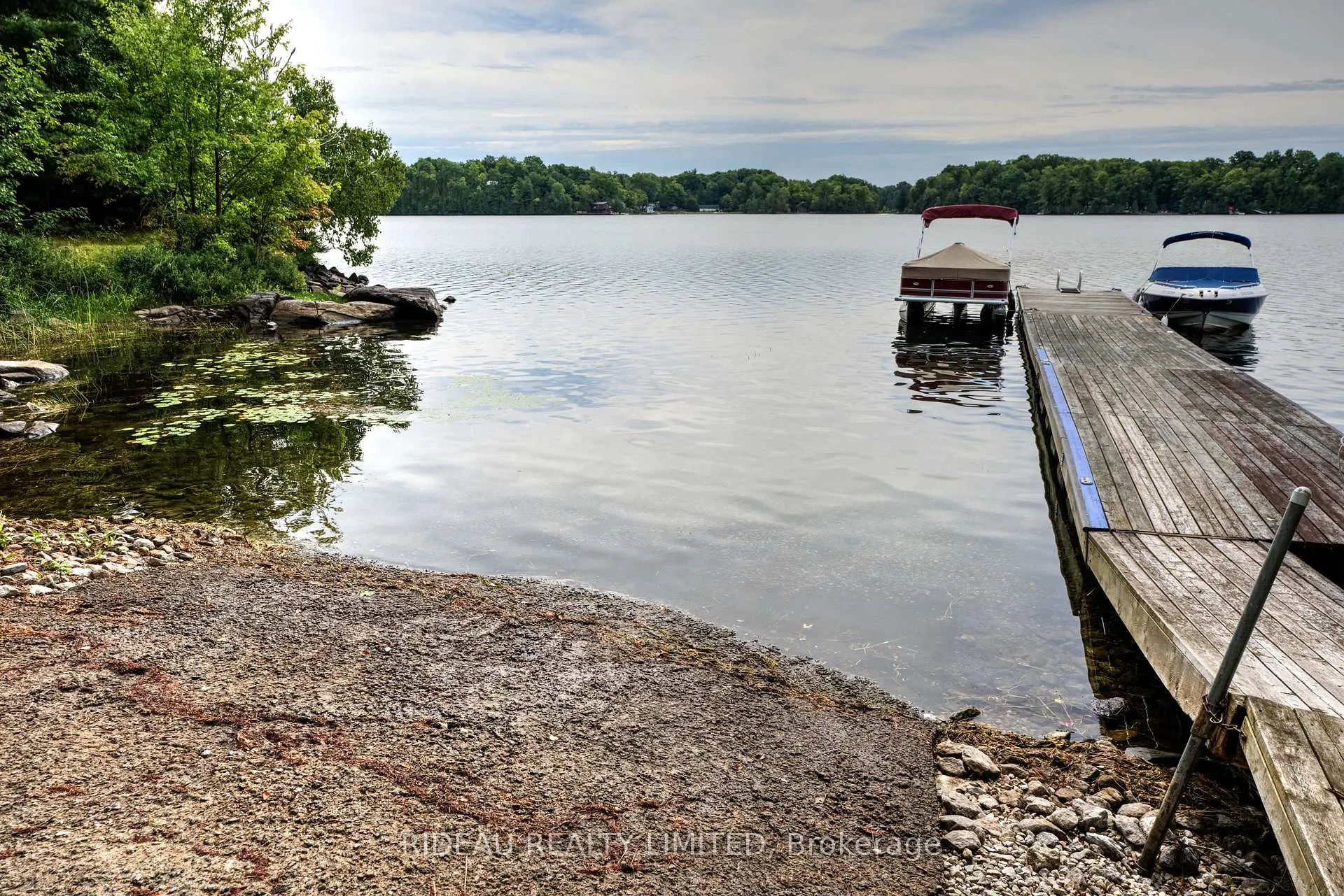 Photo 13 of 534 Oak Bluffs Road, Frontenac, Frontenac South — HOMEH