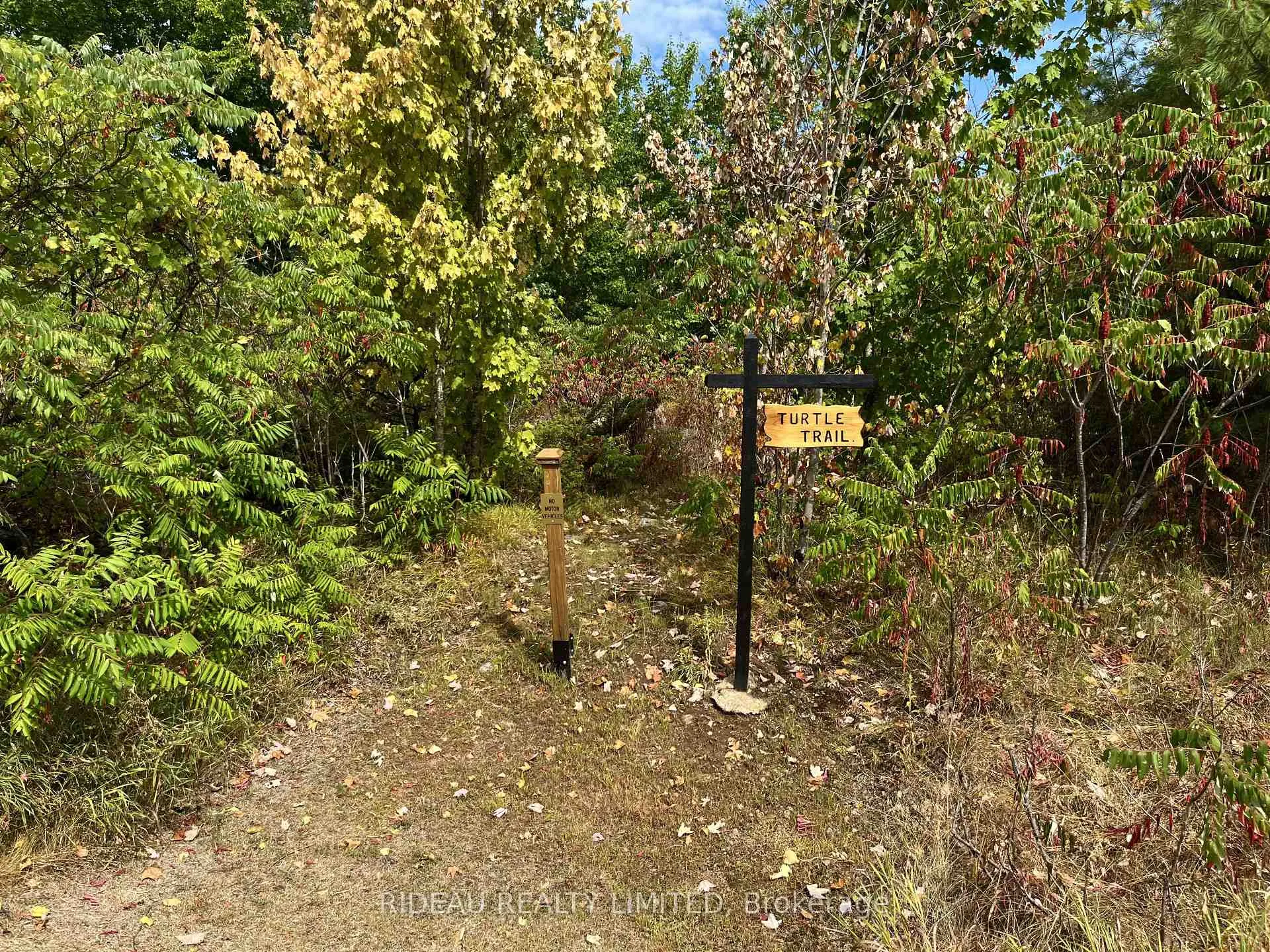 Photo 18 of 534 Oak Bluffs Road, Frontenac, Frontenac South — HOMEH
