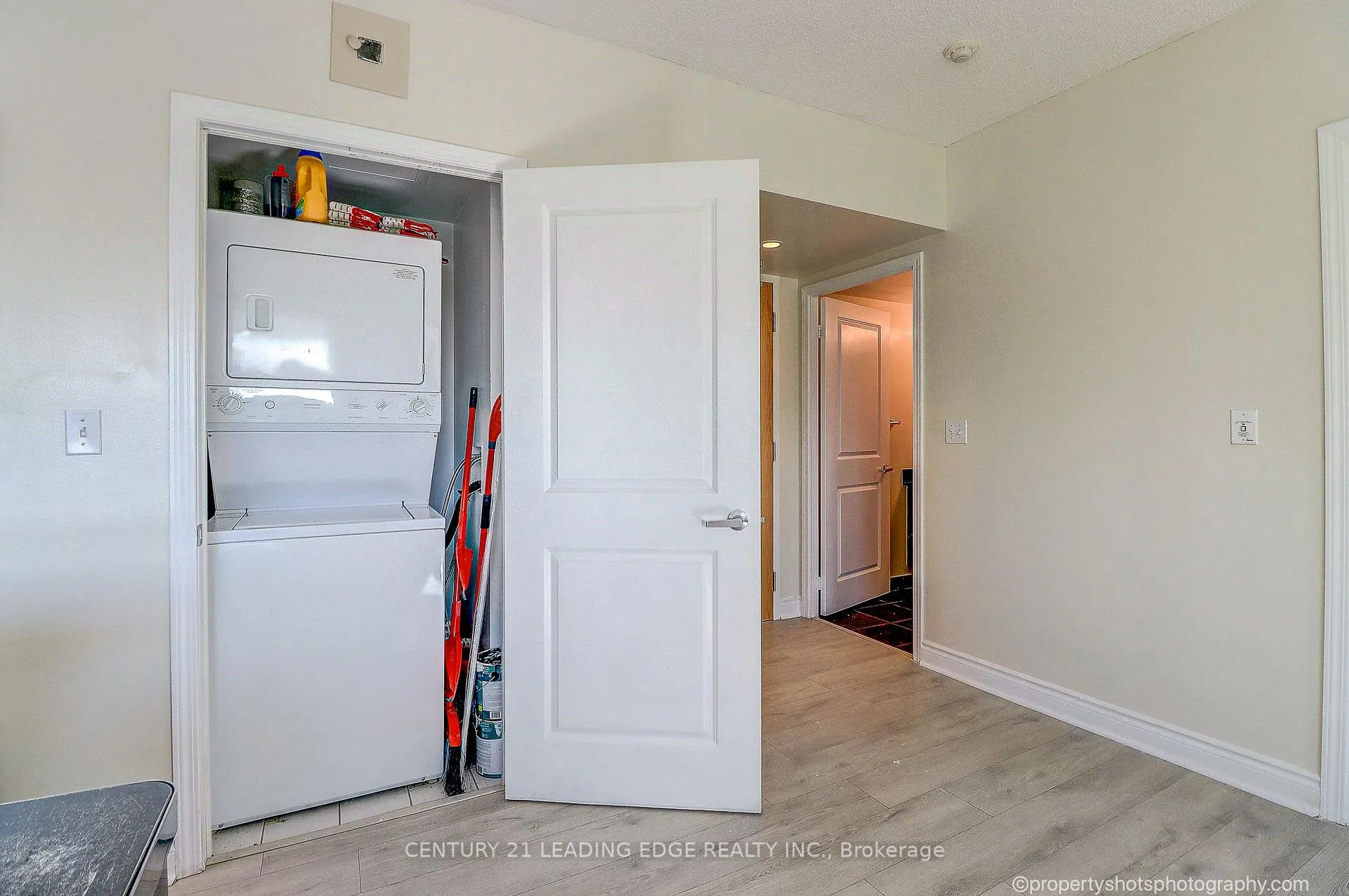 Photo 16 of Unit 303, 1900 Lakeshore Boulevard, Toronto, High Park-Swansea — HOMEH