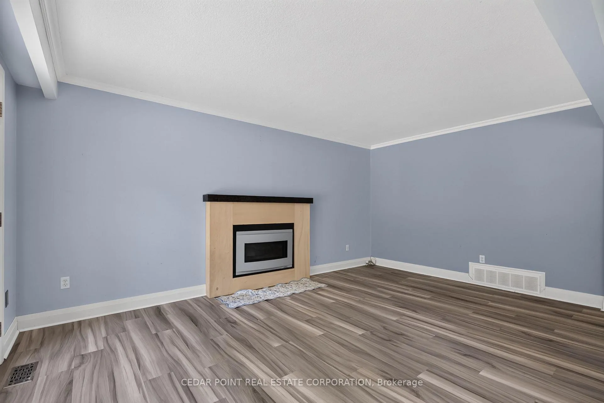 Photo 13 of 1096 Fair Birch Drive, Mississauga, Lorne Park — HOMEH