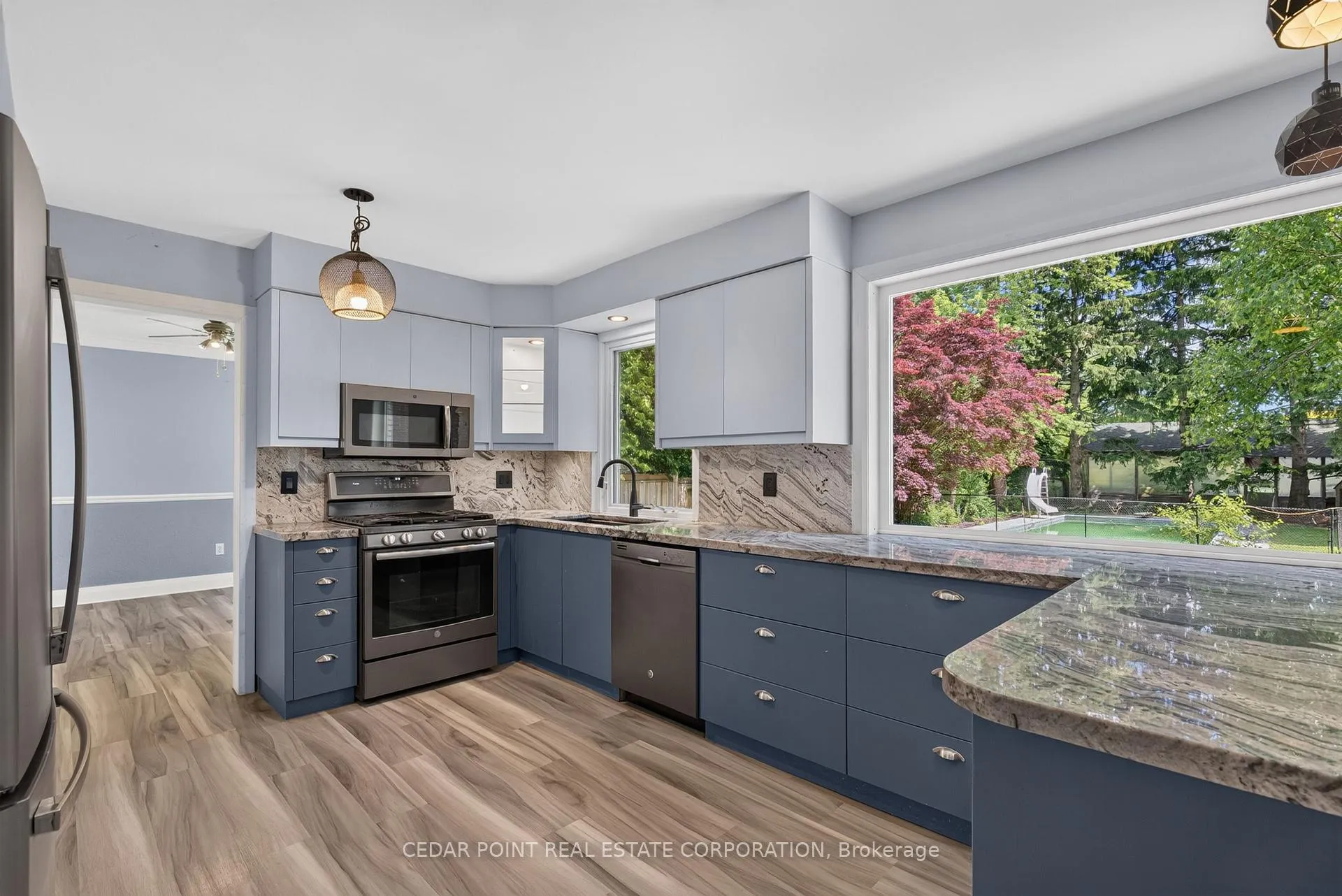 Photo 16 of 1096 Fair Birch Drive, Mississauga, Lorne Park — HOMEH