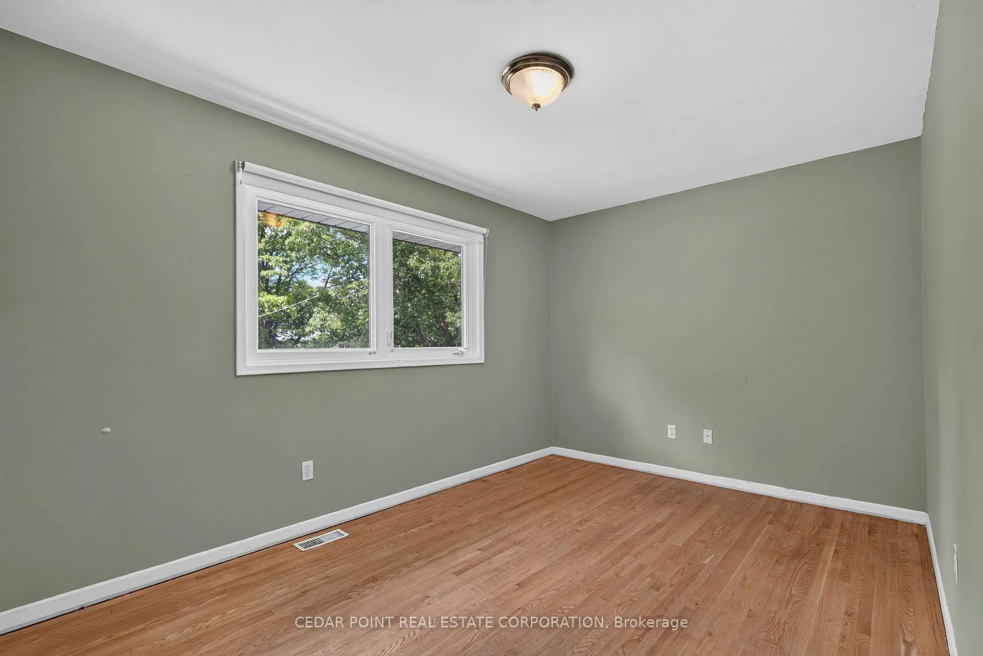 Photo 36 of 1096 Fair Birch Drive, Mississauga, Lorne Park — HOMEH