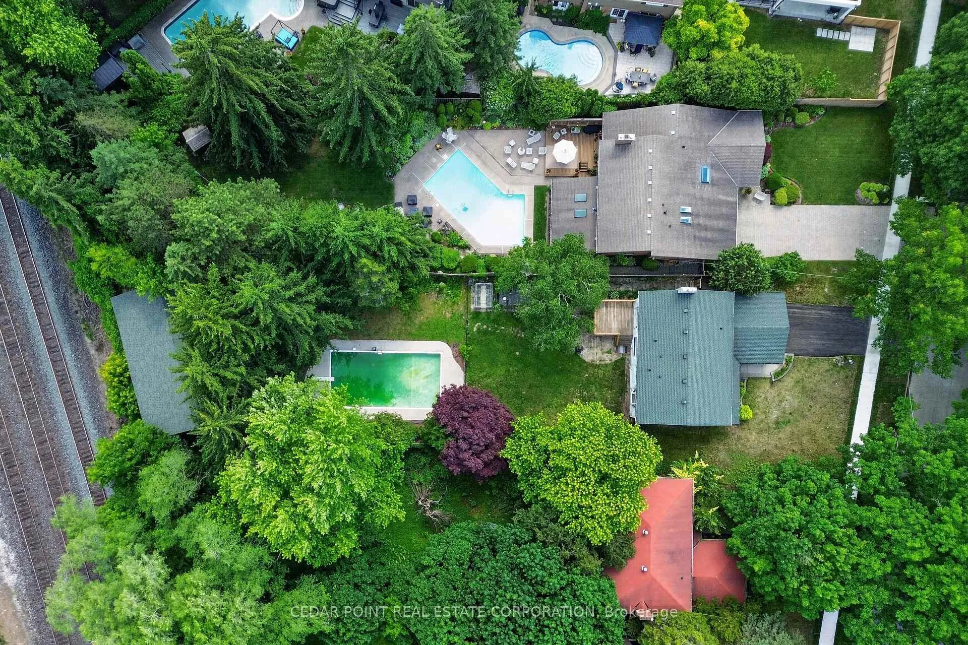Photo 48 of 1096 Fair Birch Drive, Mississauga, Lorne Park — HOMEH
