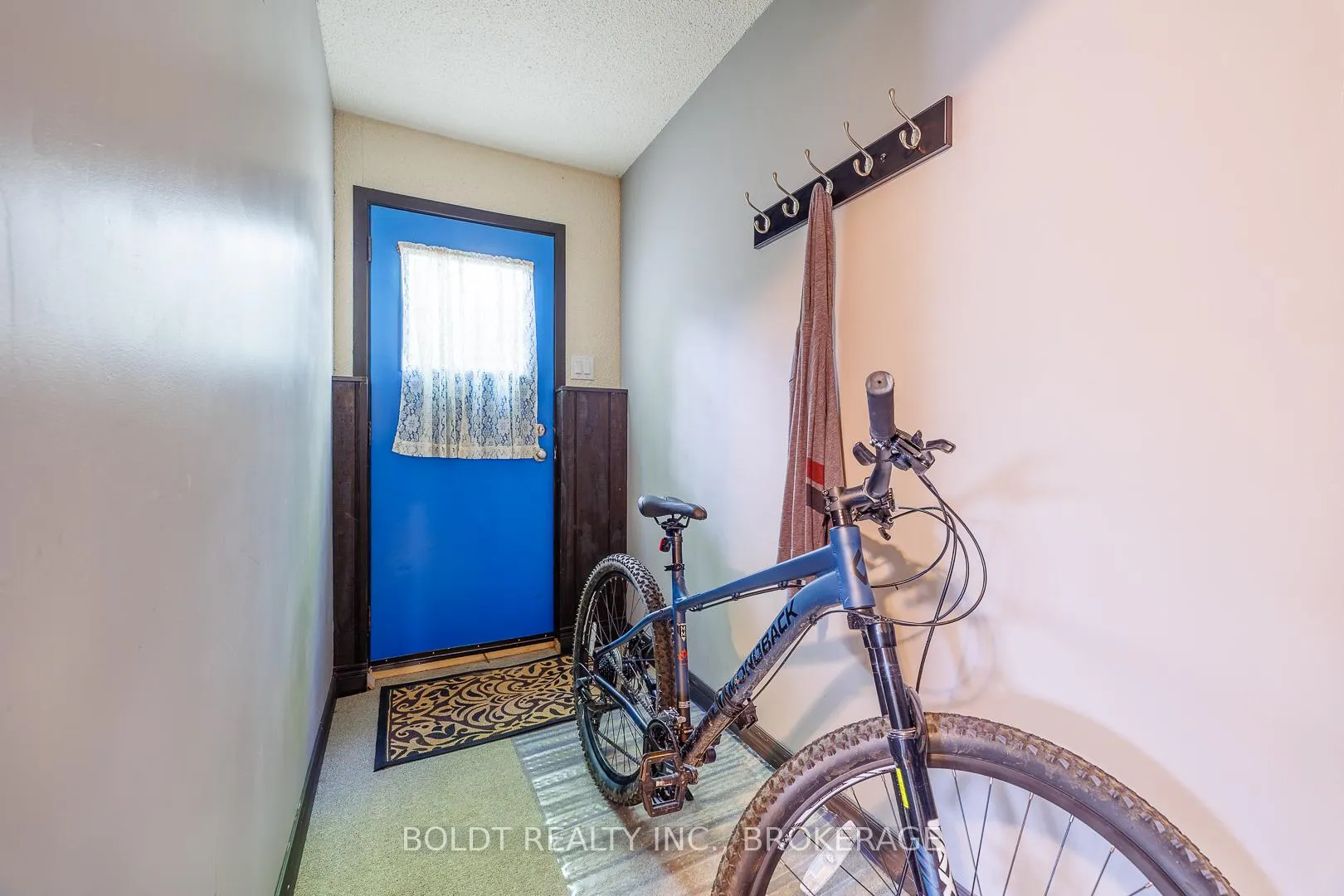 Photo 22 of 29 Tupper Drive, Thorold, Confederation Heights — HOMEH