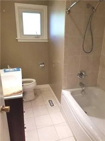 Photo 11 of 216 Wales Crescent, Oakville, Bronte — HOMEH