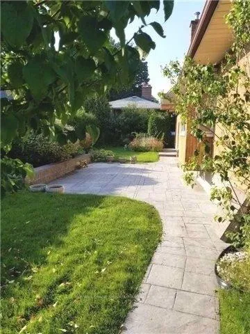 Photo 17 of 216 Wales Crescent, Oakville, Bronte — HOMEH