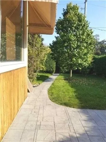 Photo 18 of 216 Wales Crescent, Oakville, Bronte — HOMEH