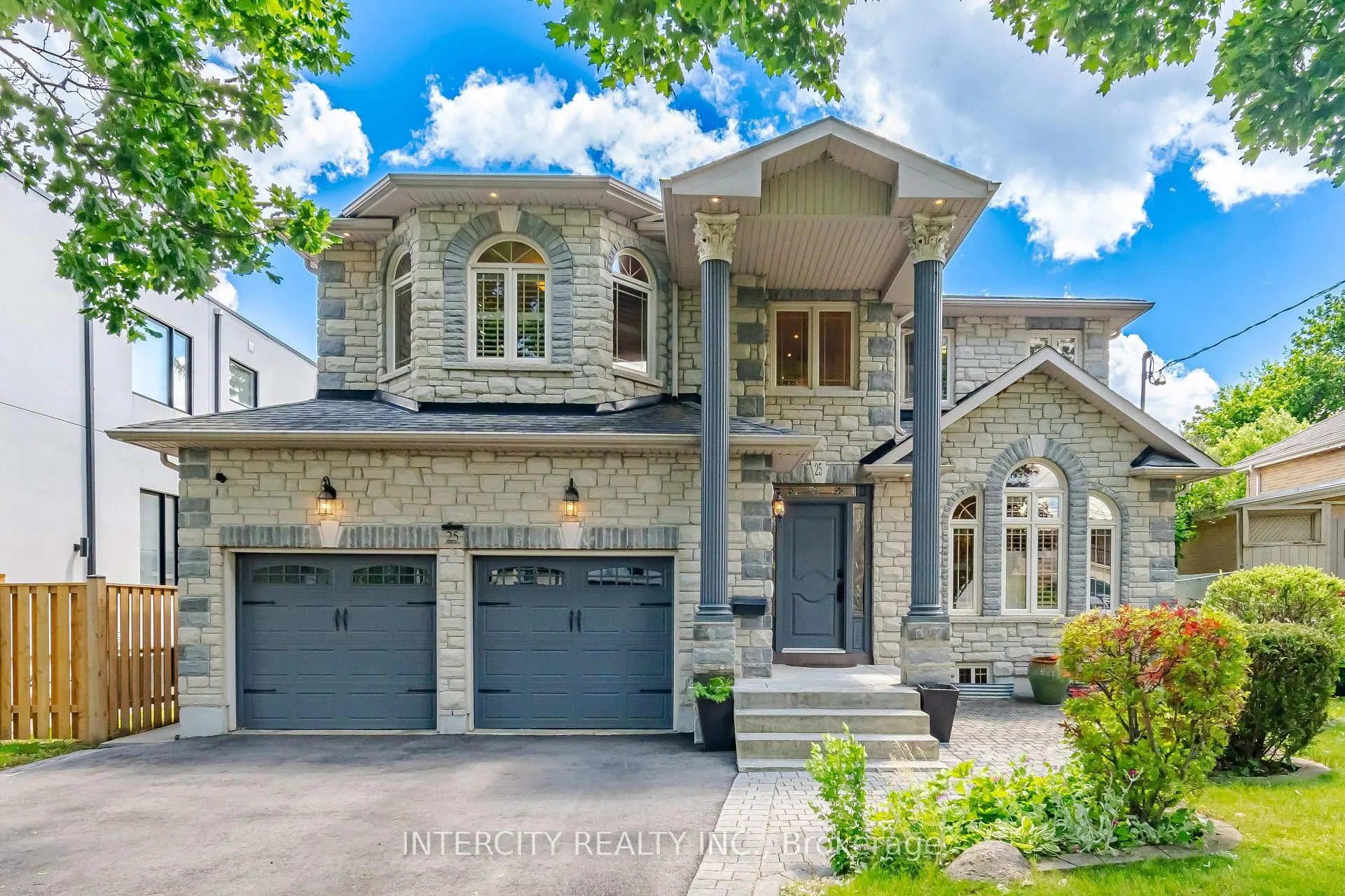 Photo 1 of 25 Lockheed Boulevard, Etobicoke, Humber Heights — HOMEH