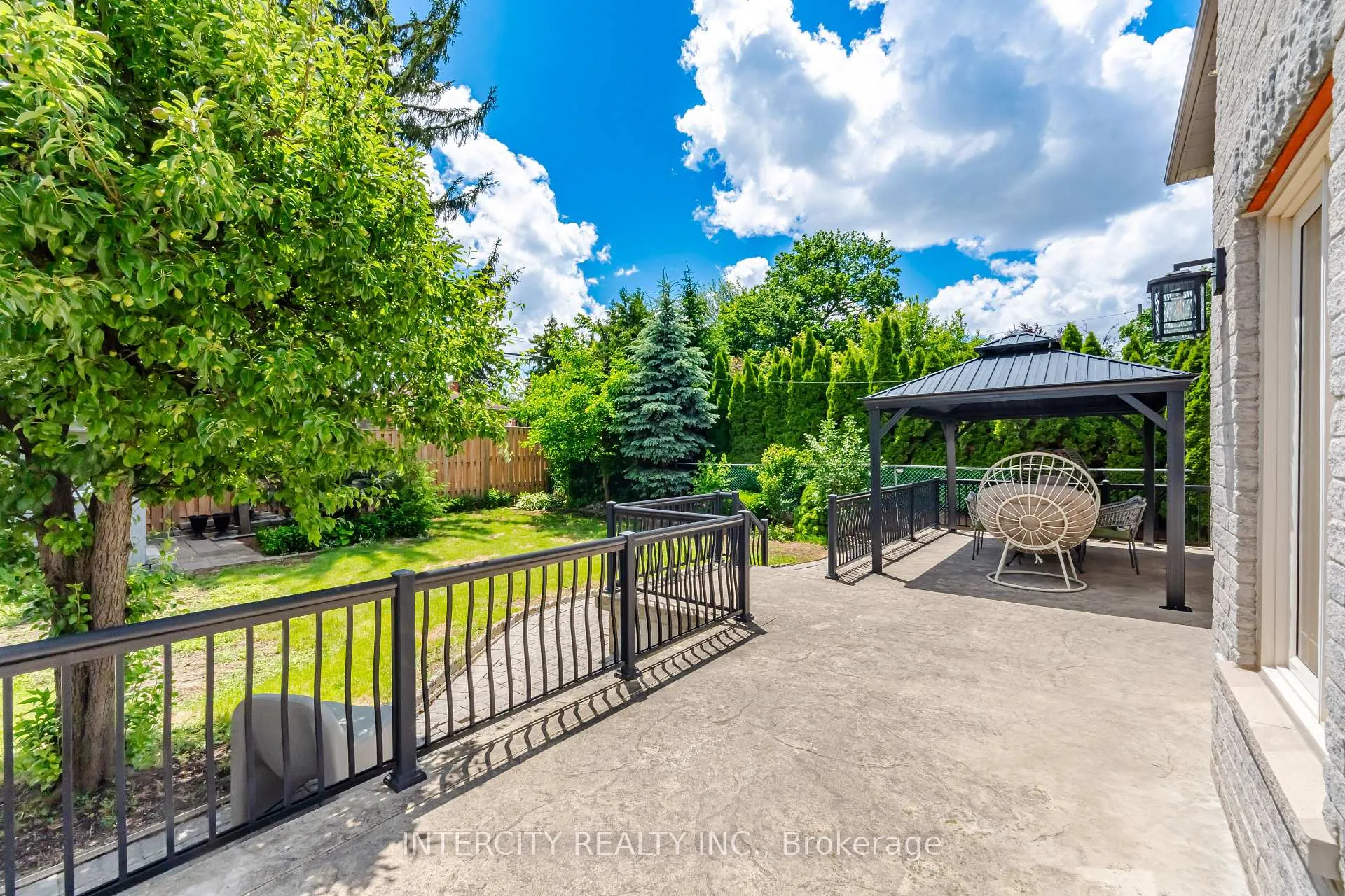 Photo 41 of 25 Lockheed Boulevard, Etobicoke, Humber Heights — HOMEH