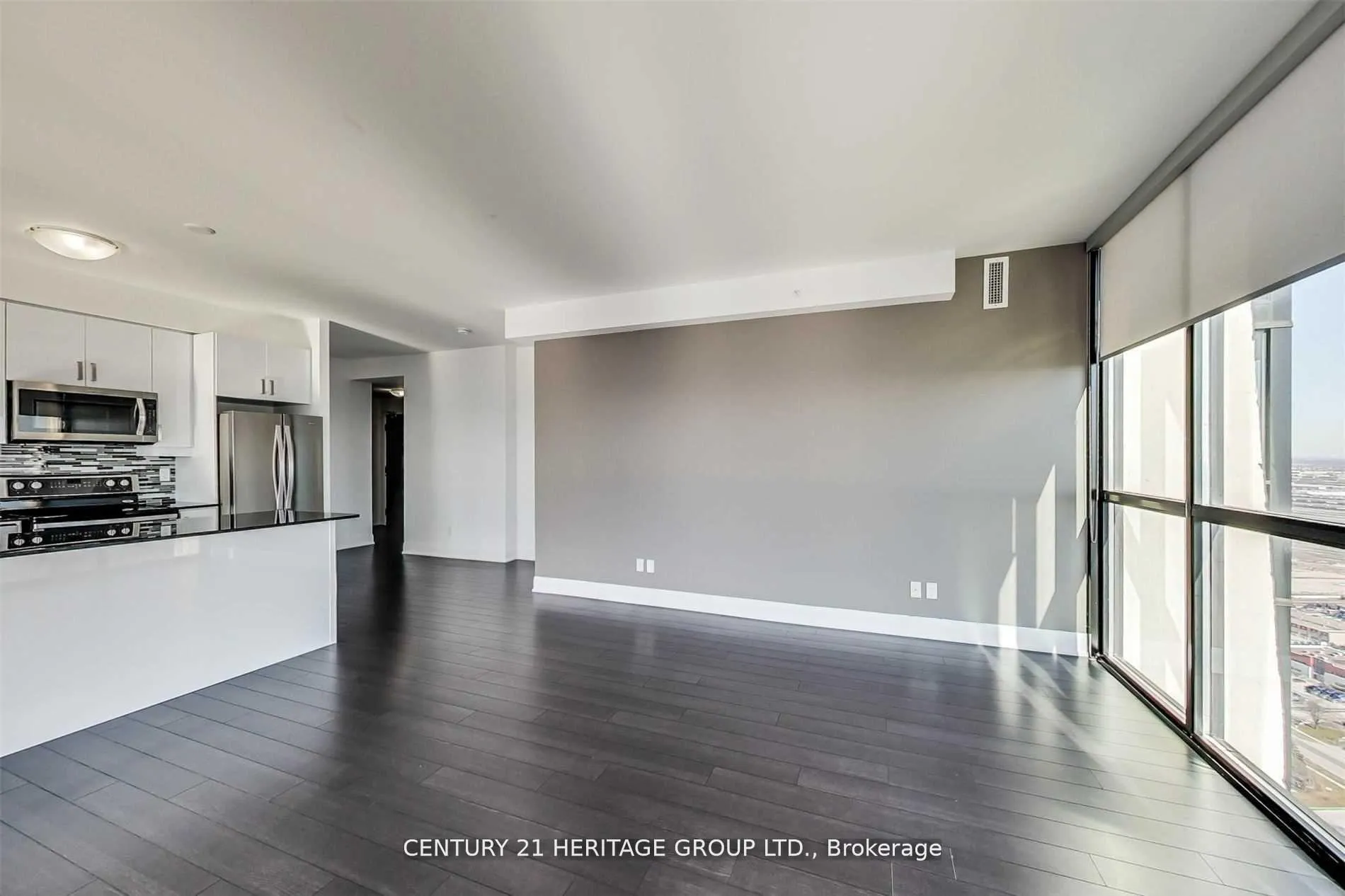 Photo 7 of Unit 3402, 2900 Highway 7, Vaughan, Concord — HOMEH