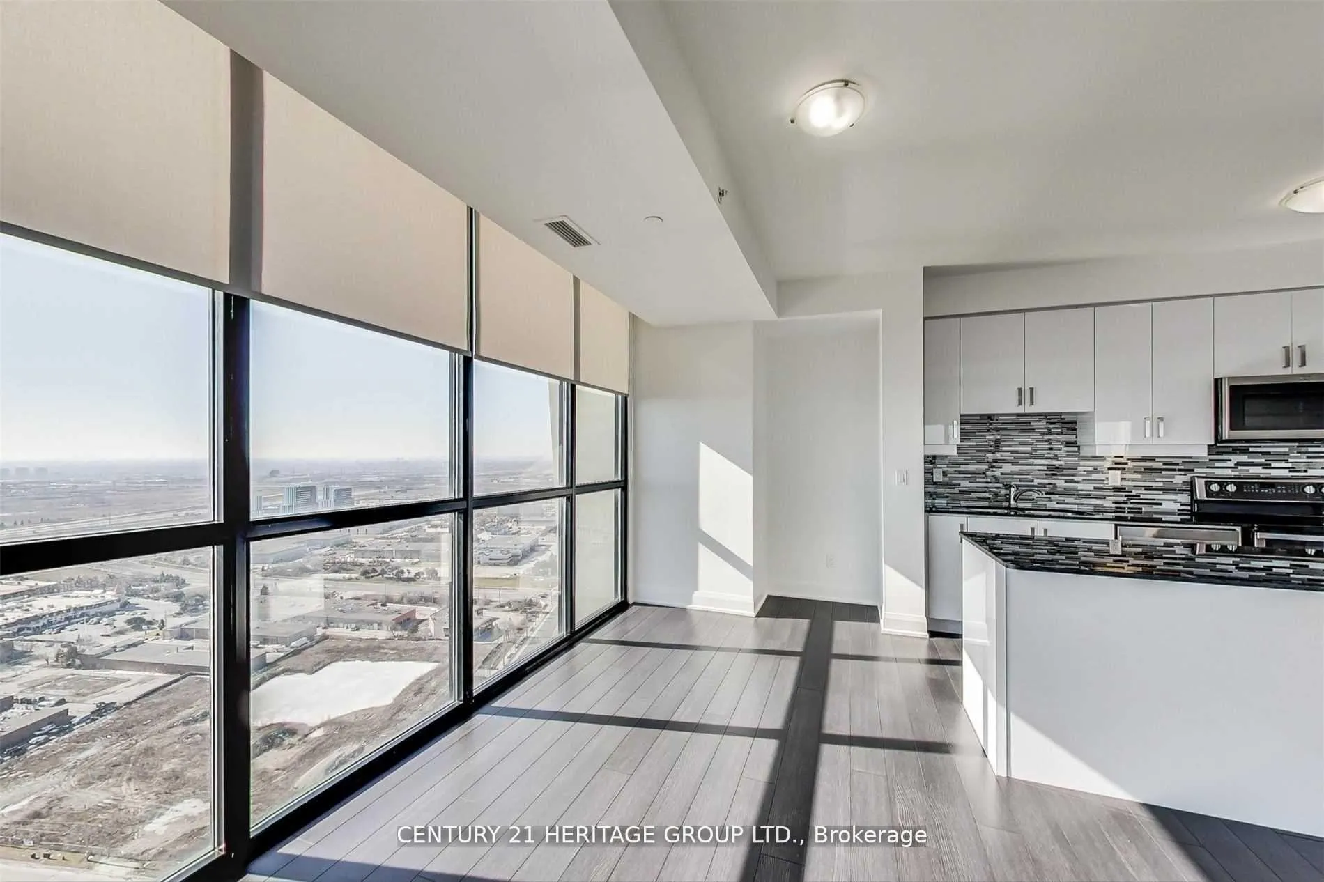 Photo 11 of Unit 3402, 2900 Highway 7, Vaughan, Concord — HOMEH