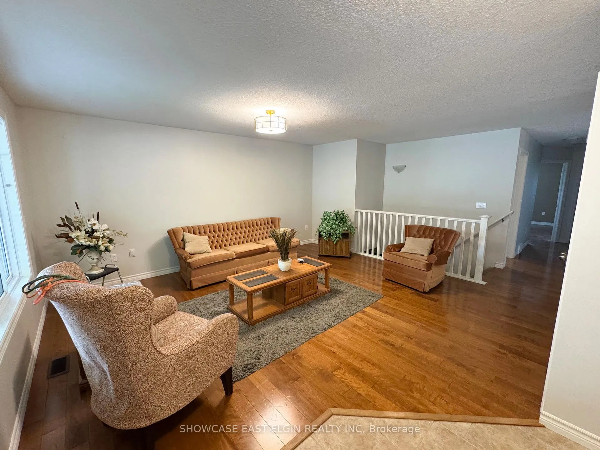 Photo 4 of 10 Holland Avenue, Aylmer — HOMEH