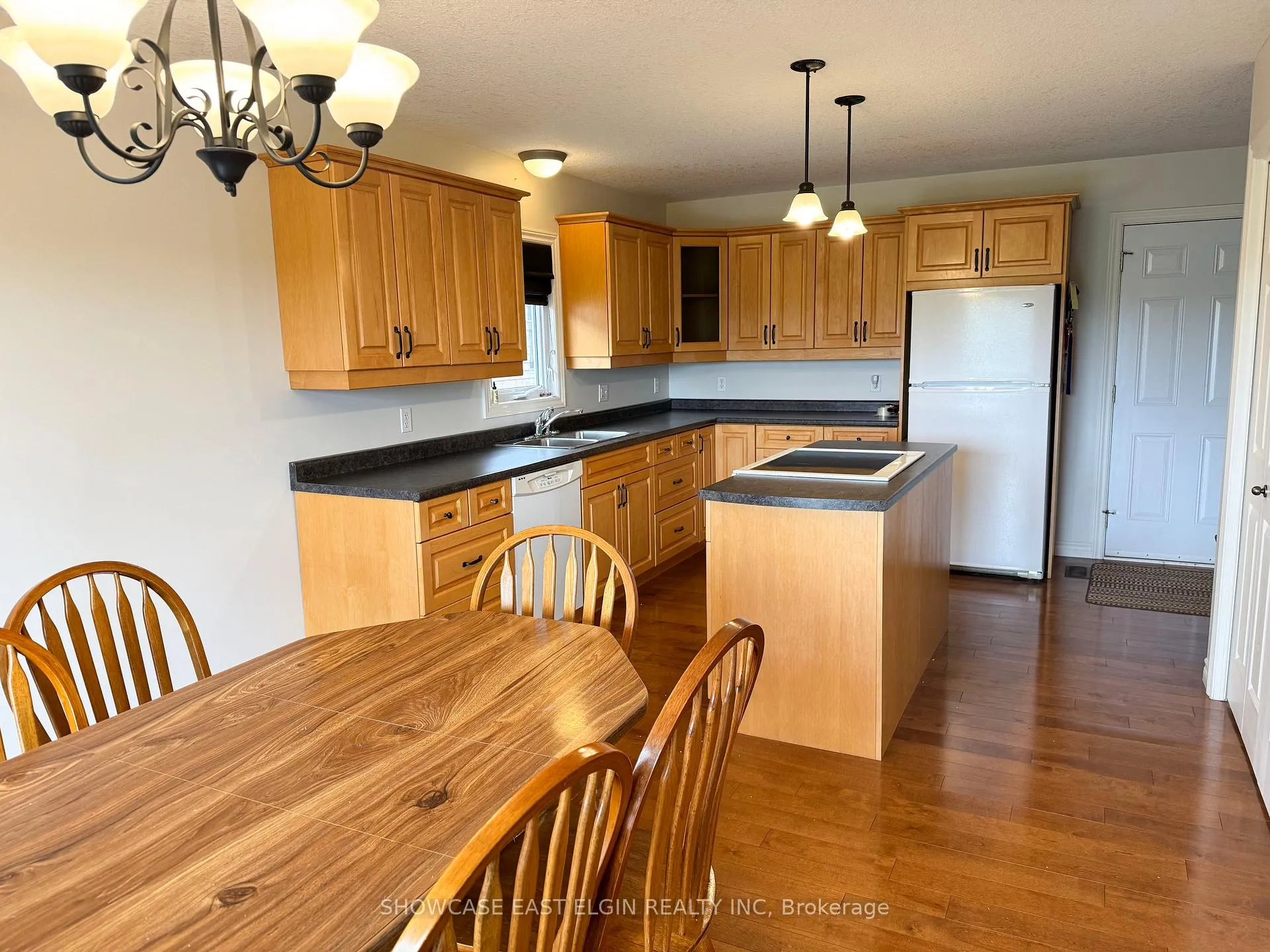 Photo 7 of 10 Holland Avenue, Aylmer — HOMEH