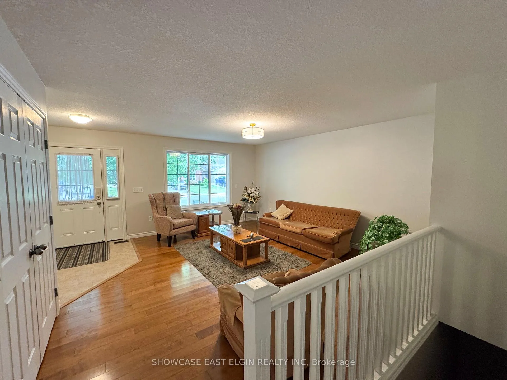 Photo 11 of 10 Holland Avenue, Aylmer — HOMEH