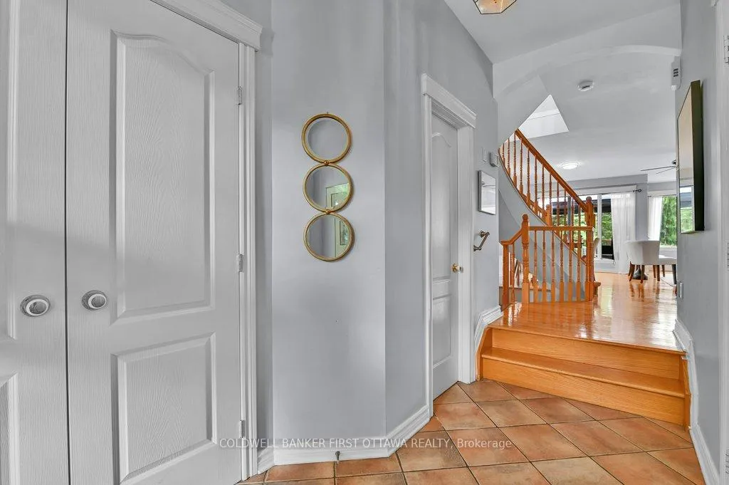 Photo 4 of 131 Hearst Way, Ottawa, Kanata - Katimavik — HOMEH
