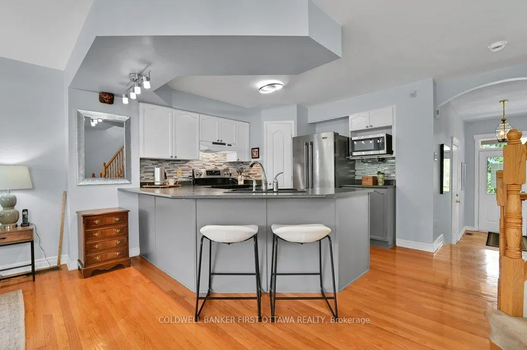 Photo 6 of 131 Hearst Way, Ottawa, Kanata - Katimavik — HOMEH