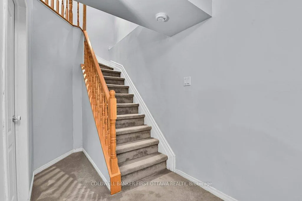 Photo 24 of 131 Hearst Way, Ottawa, Kanata - Katimavik — HOMEH