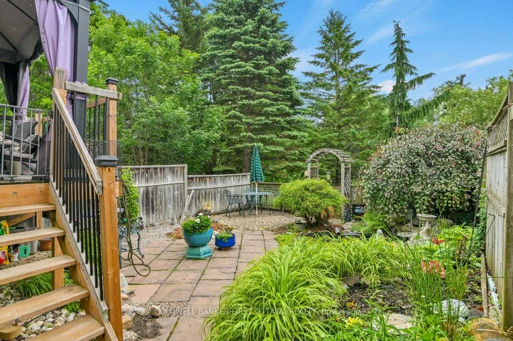 Photo 32 of 131 Hearst Way, Ottawa, Kanata - Katimavik — HOMEH