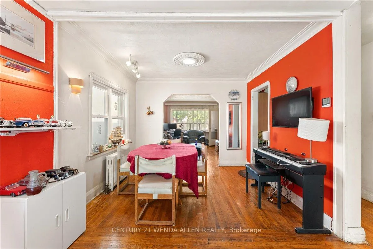 Photo 10 of 63 Torrens Avenue, Toronto, Broadview North — HOMEH