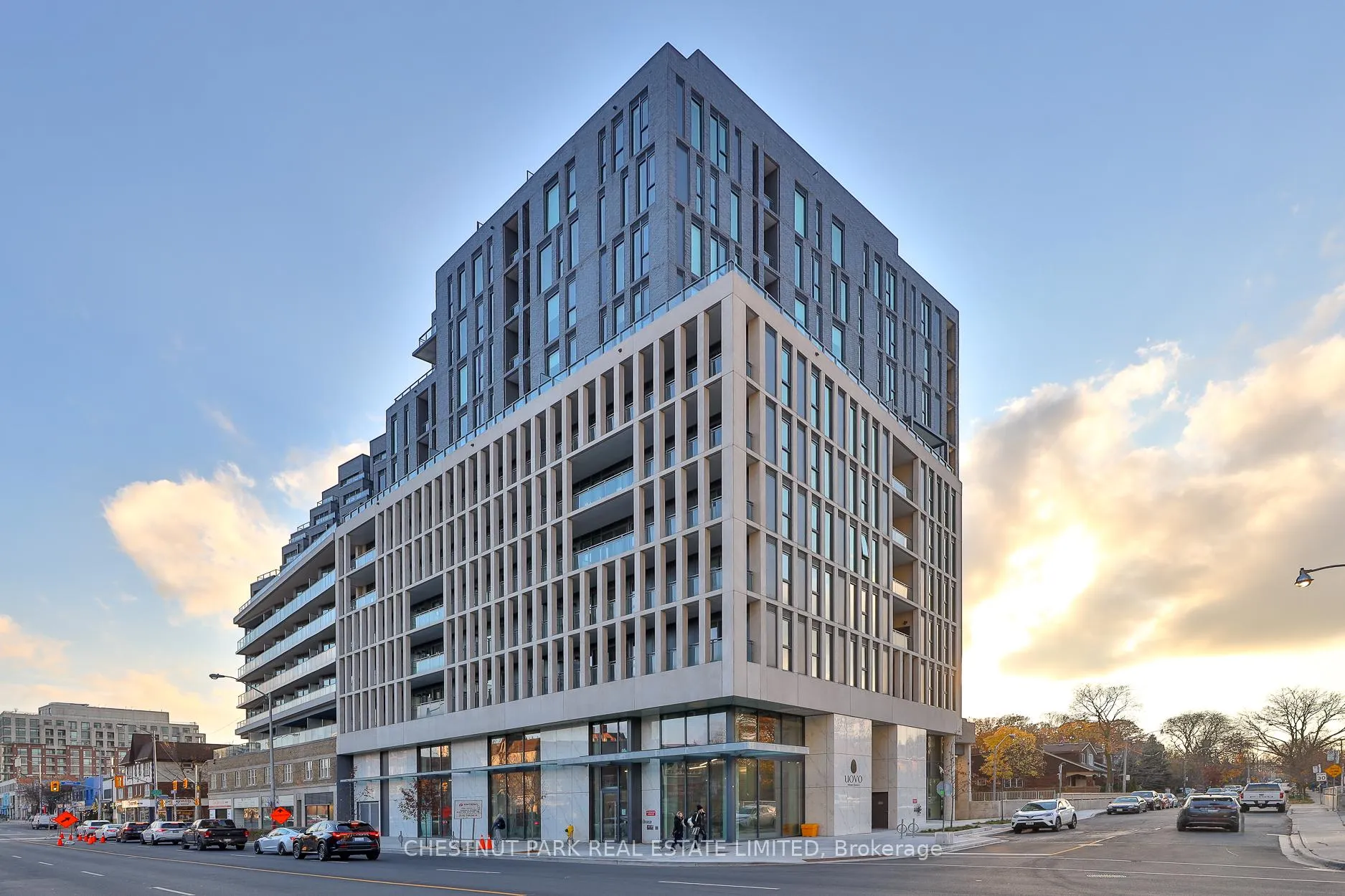 Front of Unit 1101, 1 Hillsdale Avenue W