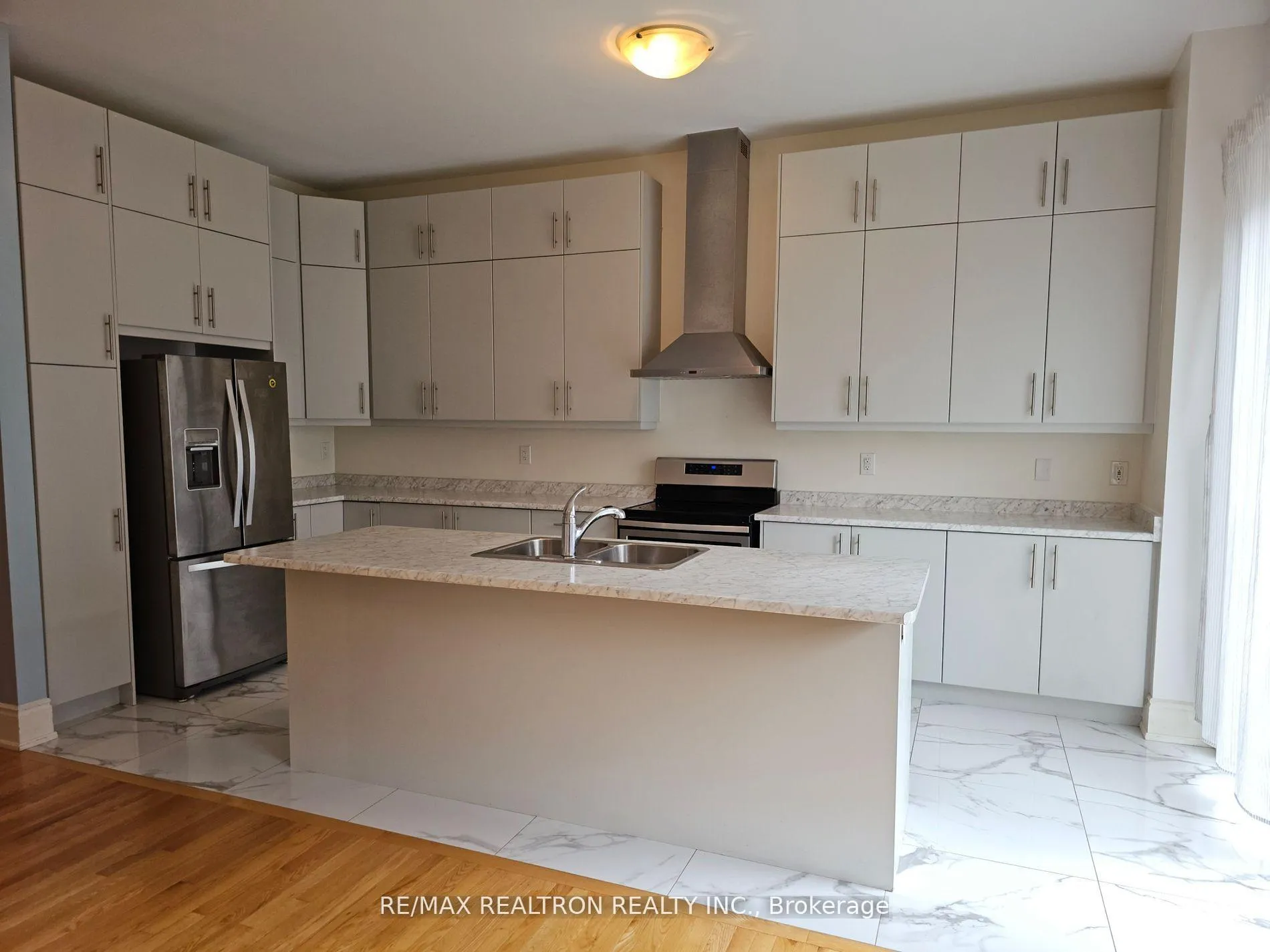 Photo 16 of 75 Tango Crescent, Newmarket, Woodland Hill — HOMEH