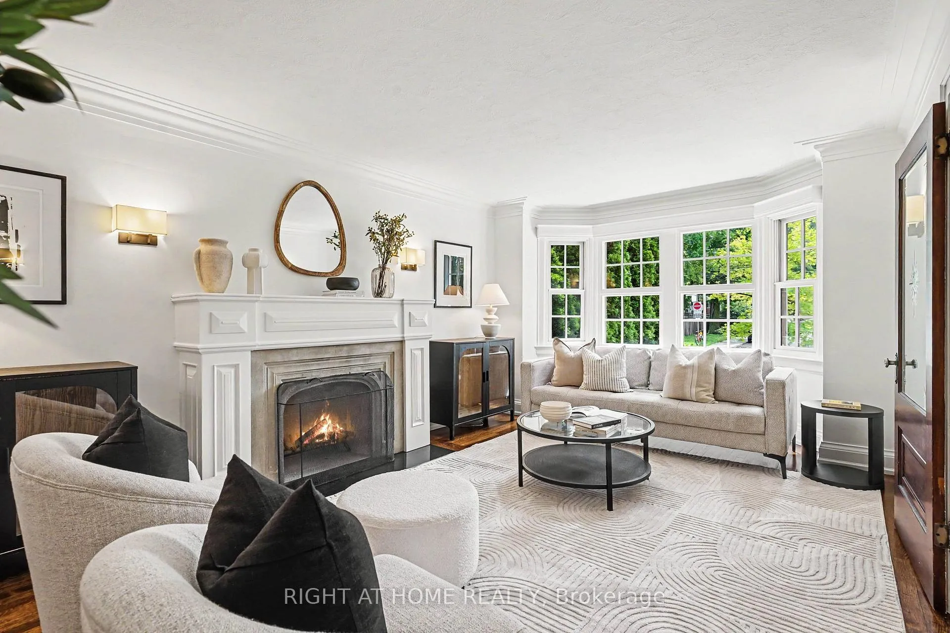 Photo 4 of 504 Roselawn Avenue, Toronto, Lawrence Park South — HOMEH