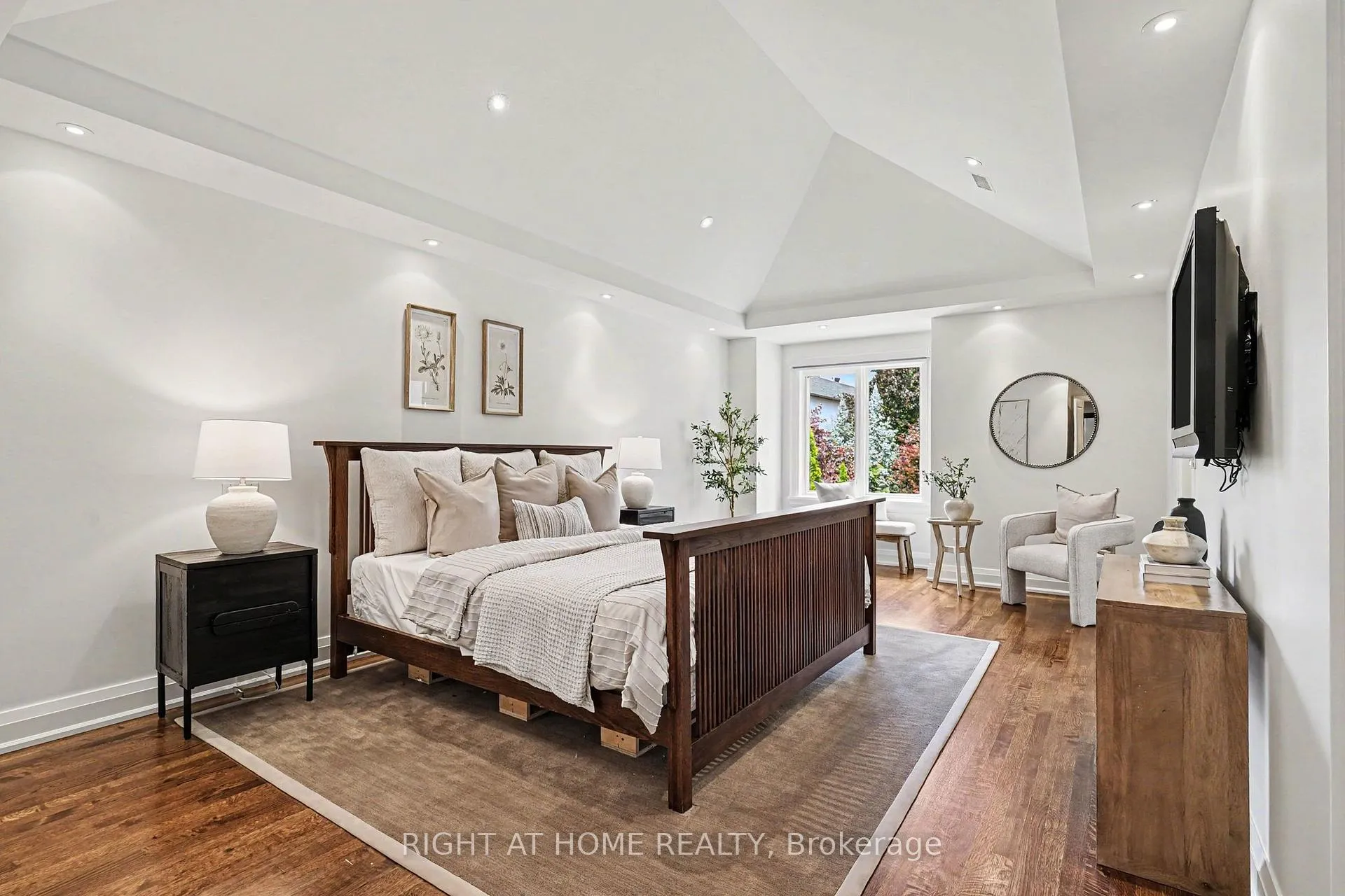 Photo 19 of 504 Roselawn Avenue, Toronto, Lawrence Park South — HOMEH