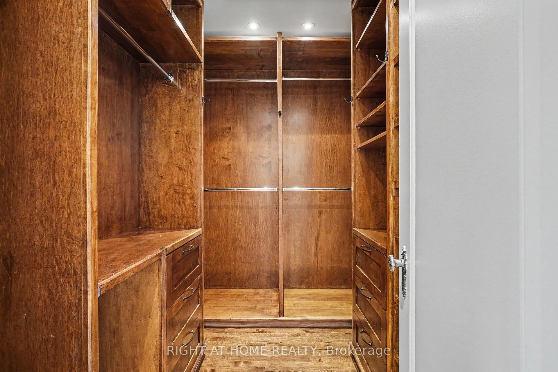 Photo 22 of 504 Roselawn Avenue, Toronto, Lawrence Park South — HOMEH