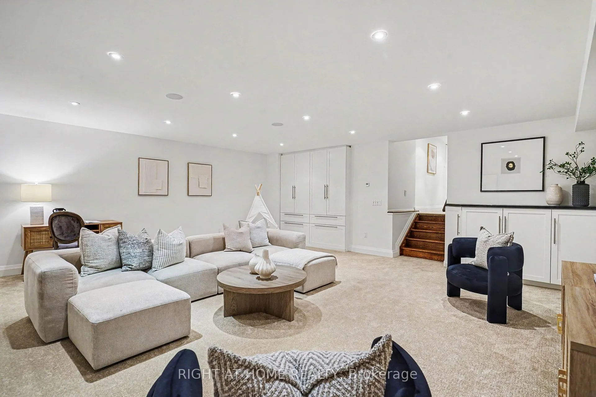 Photo 36 of 504 Roselawn Avenue, Toronto, Lawrence Park South — HOMEH