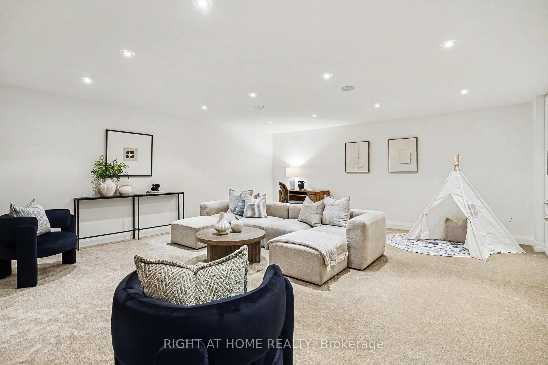 Photo 37 of 504 Roselawn Avenue, Toronto, Lawrence Park South — HOMEH