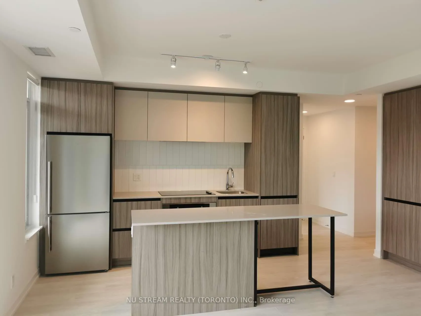 Photo 4 of Unit C313, 8 Beverley Glen Boulevard, Vaughan, Beverley Glen — HOMEH