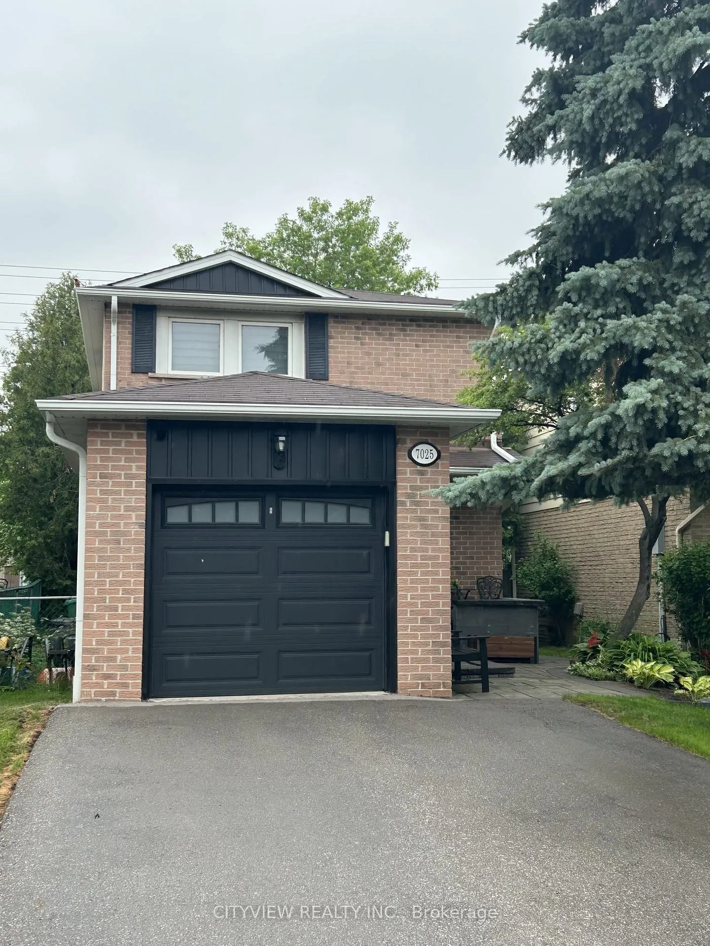 Photo 1 of 7025 Hickling Crescent, Mississauga, Meadowvale — HOMEH