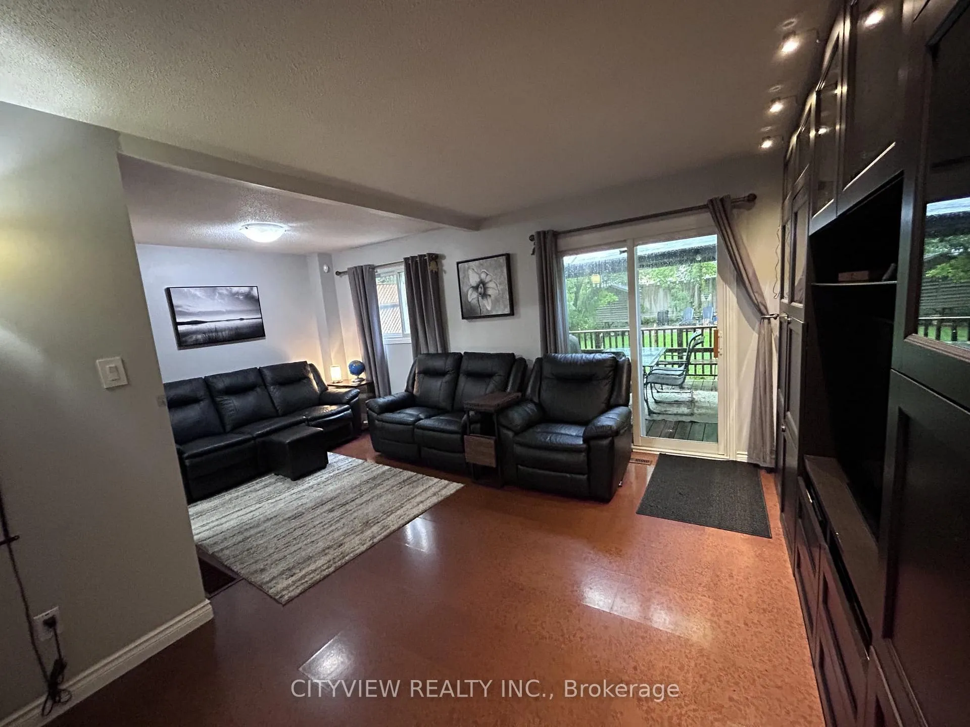 Photo 8 of 7025 Hickling Crescent, Mississauga, Meadowvale — HOMEH
