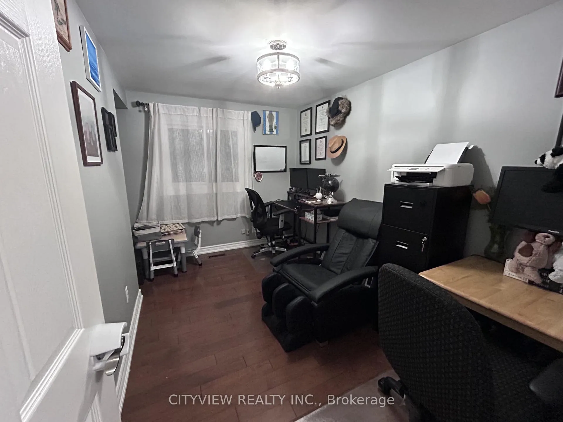 Photo 11 of 7025 Hickling Crescent, Mississauga, Meadowvale — HOMEH