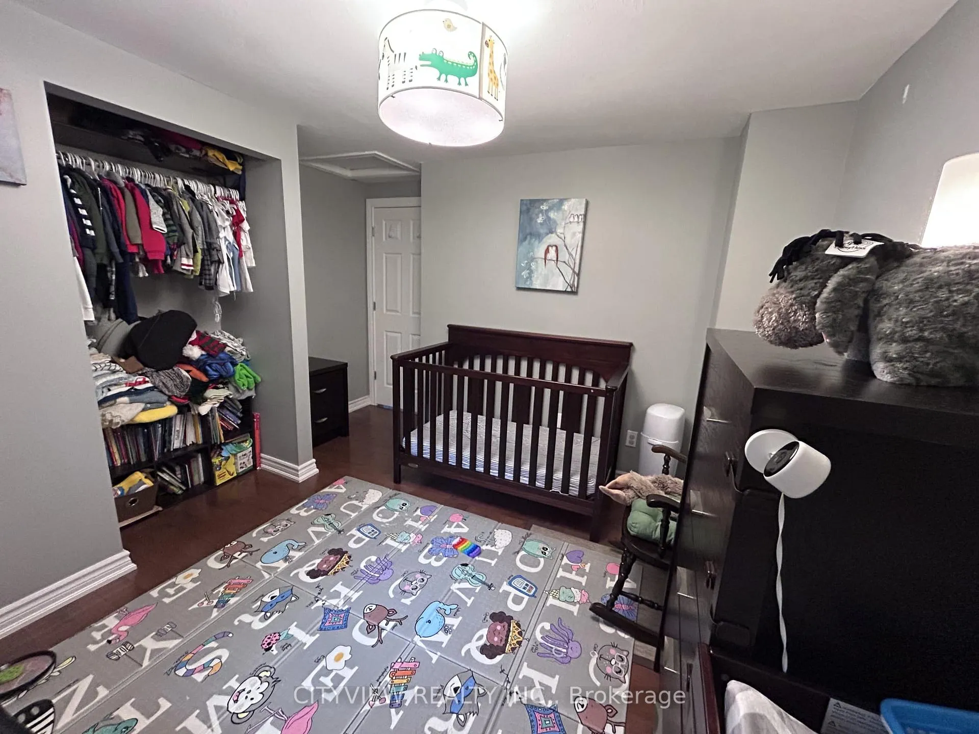 Photo 13 of 7025 Hickling Crescent, Mississauga, Meadowvale — HOMEH